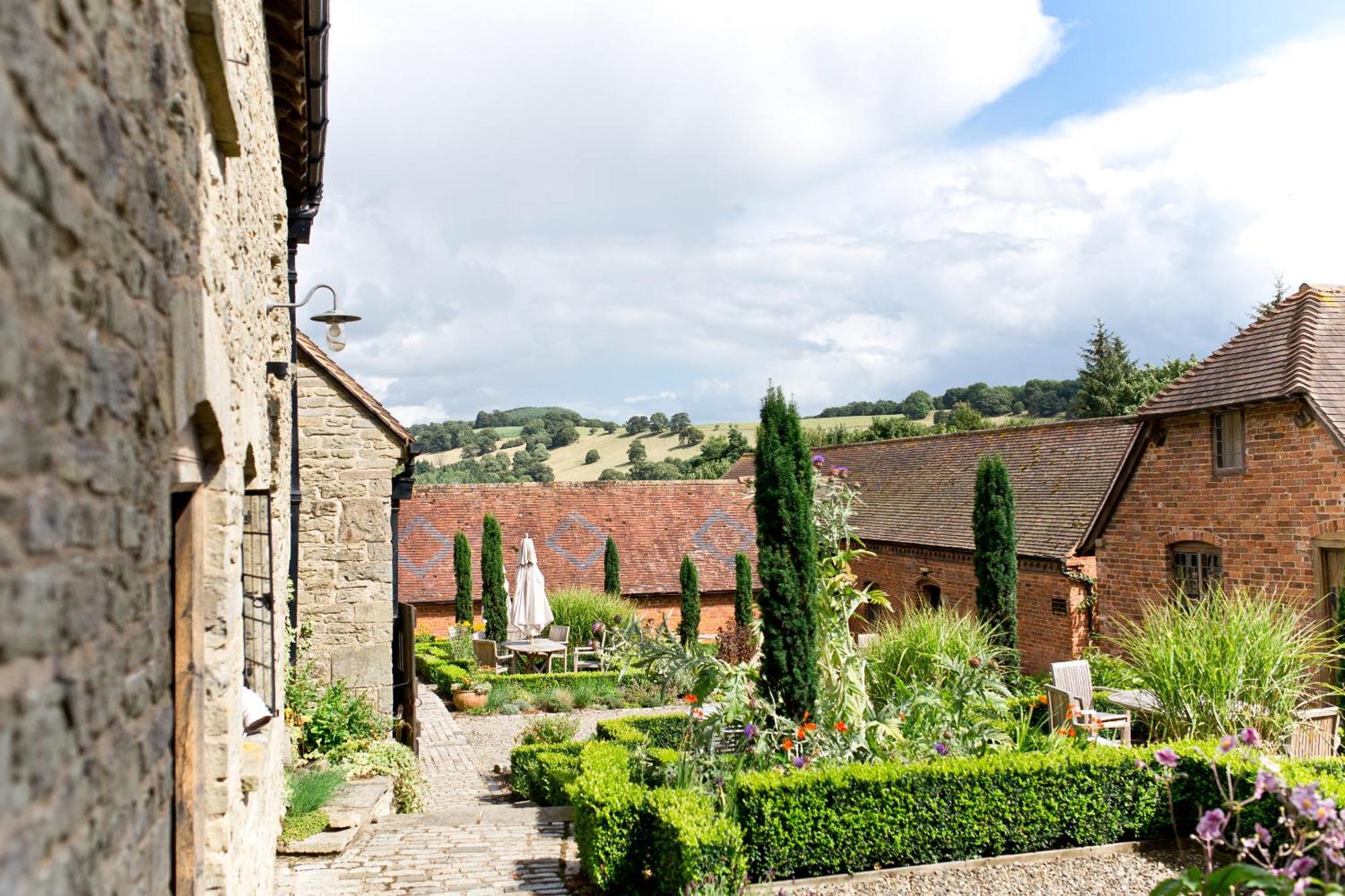Old Downton Lodge Ludlow Bagian luar foto